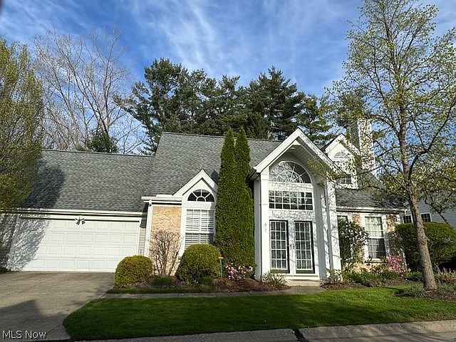 1st image of 61 W Stonebrooke Dr