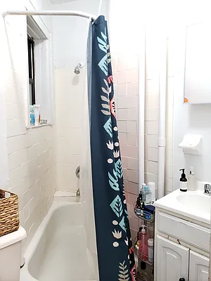 Rented by Signature Property Realty | media 29