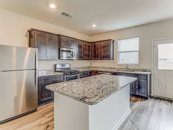 5th image of 240 Micah Ln