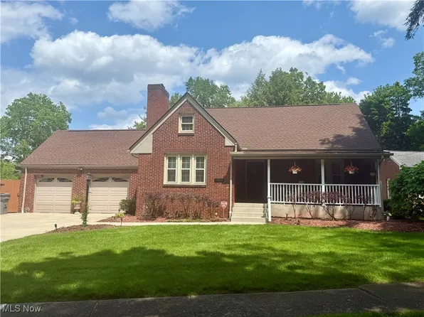 2425 Inglenook Pl, Youngstown, OH 44511