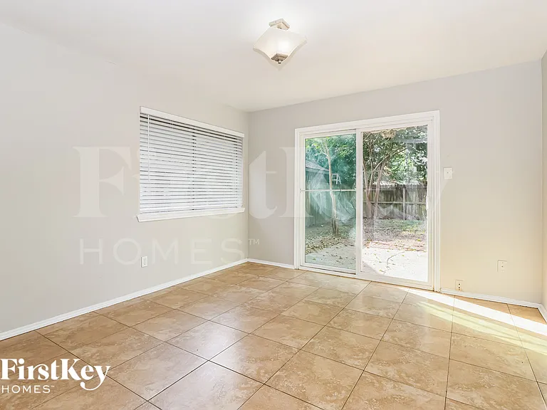 2322 Piddler Dr — Photo 7