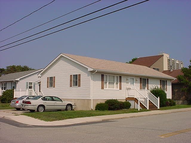 Primary-404 Arctic Avenue