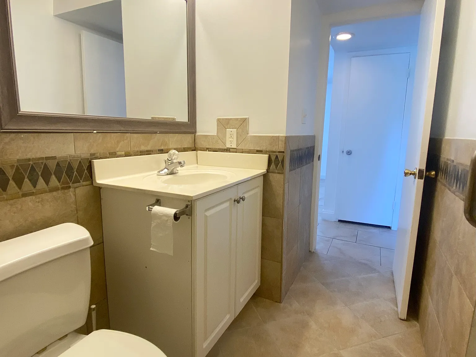 2 bed, 1200 sqft, $1,300 — Photo 3