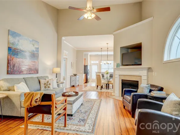 300 Park View Dr, Belmont, NC 28012