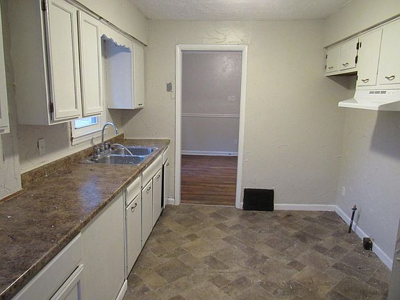 3rd image of 1157 Orlando Ave