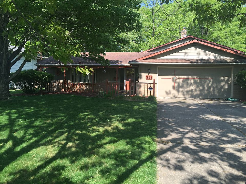 1st image of 381 Balmoral Dr