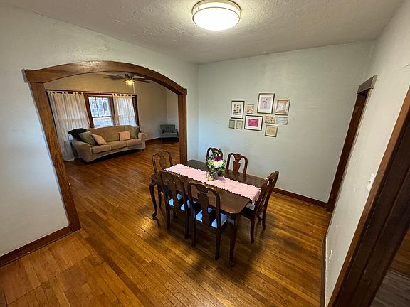 2nd image of 1100 Kearney St