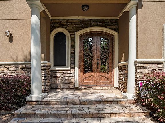 3rd image of 1710 Castlerock Drive