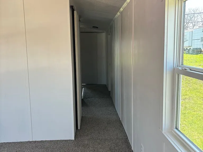 503 E Main St — Photo 38