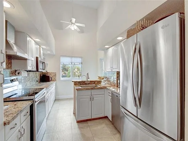 16339 Malibu Dr — Photo 11