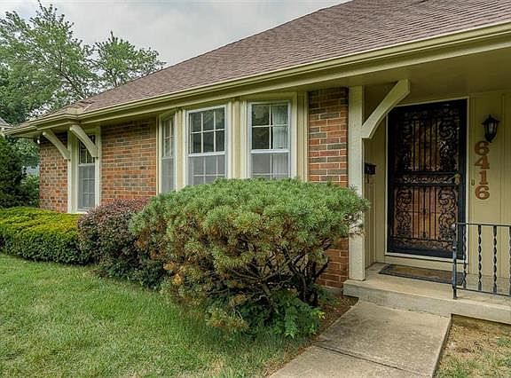 3rd image of 6416 W 100th St