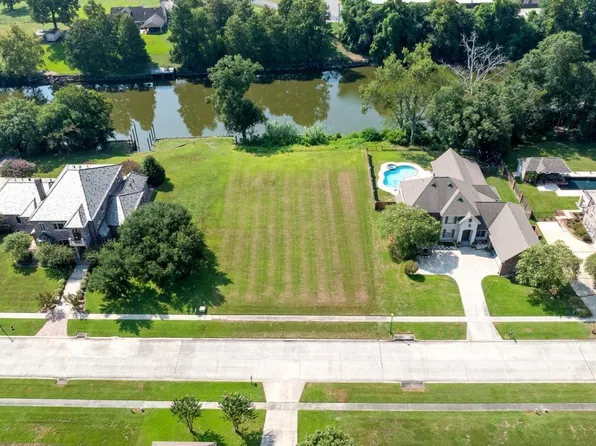 59325 Island Dr, Plaquemine, LA 70764