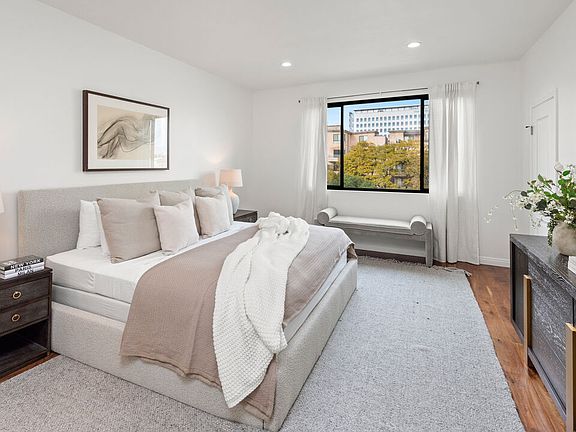 4th image of 8568 Burton Way APT 304