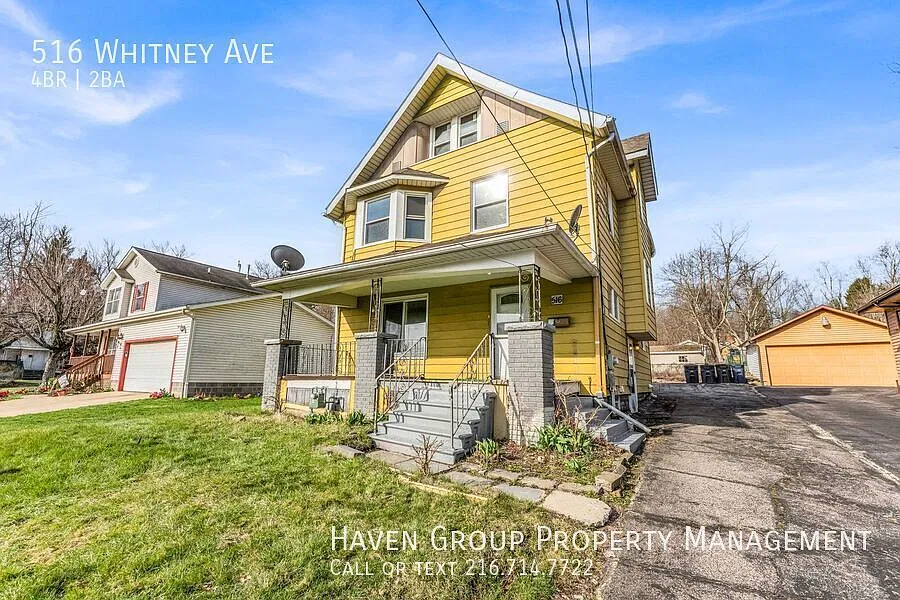516 Whitney Ave, Akron - Spacious 4-bed 2-bath single-family home! — Photo 2
