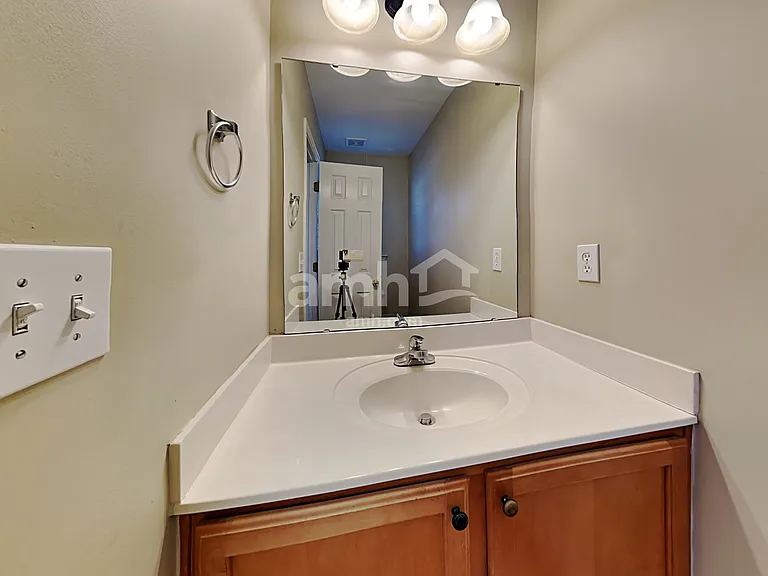 3 Semmelrock Dr — Photo 8