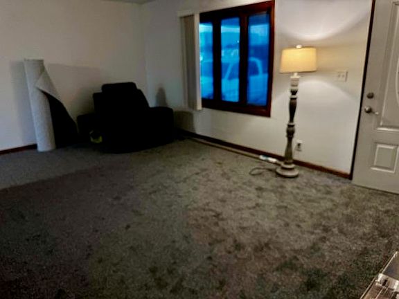 5th image of 103 E Brooklyn St