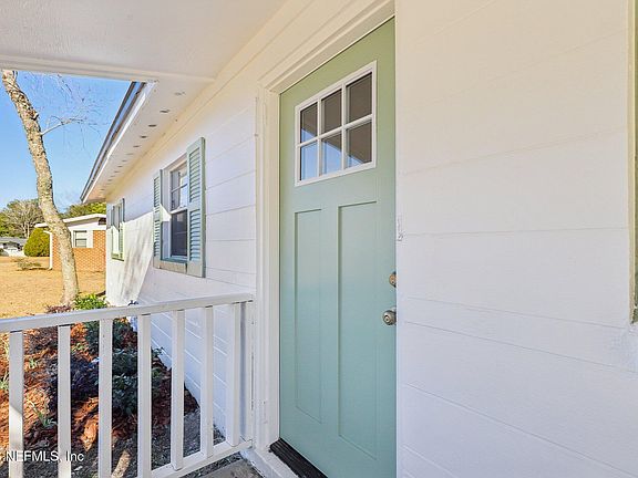 3rd image of 502 VALDERIA Drive
