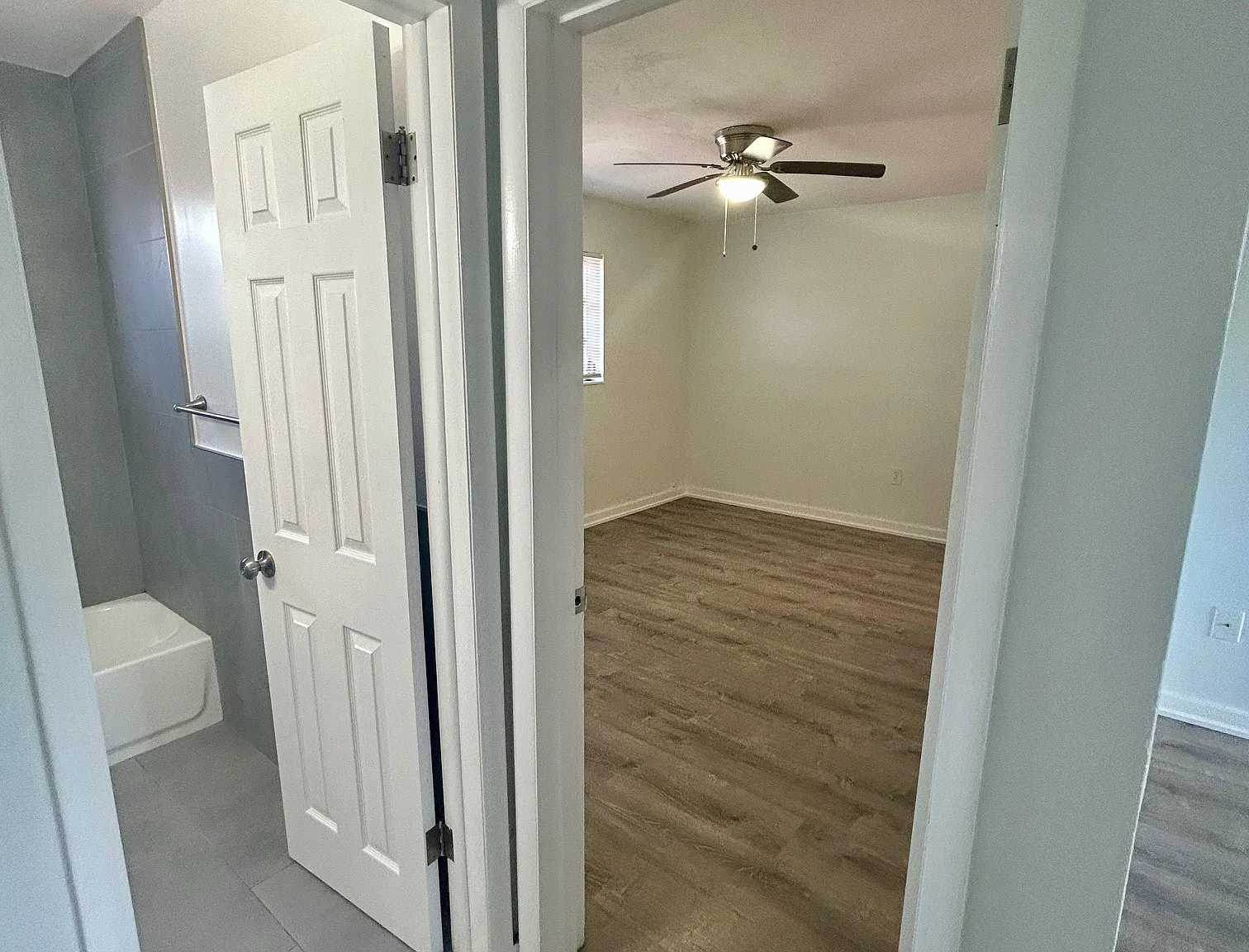 7624 Pembroke Rd — Photo 4