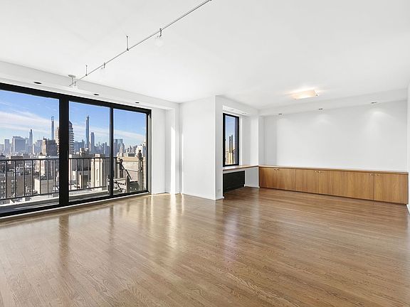 4th image of 48 E 89th St #23FG