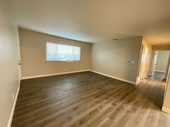 5th image of 703-707 E Stearns Ave #707-B