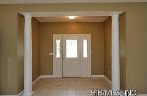 2nd image of 9 W Southcrest Cir