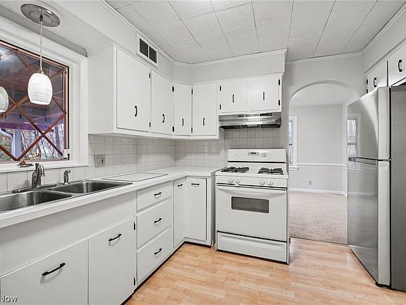 2nd image of 312 Montrose Ave NW