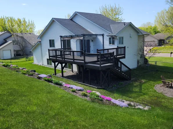 13310 297th St, Lindstrom, MN 55045