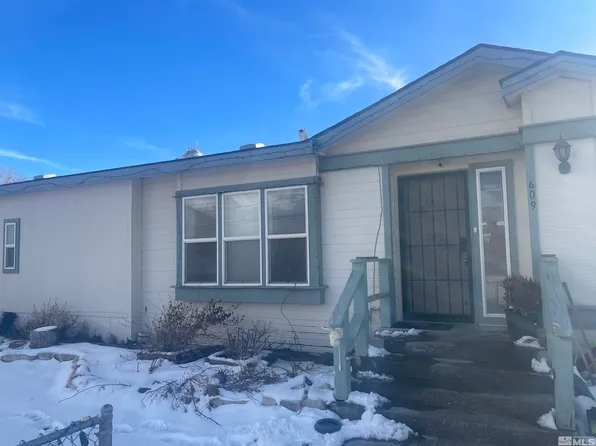 609 Central St, Tonopah, NV 89049