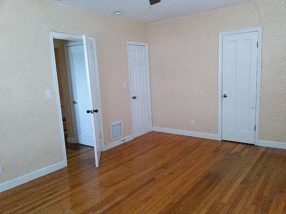 3rd image of 7940 Byron Ave APT 3