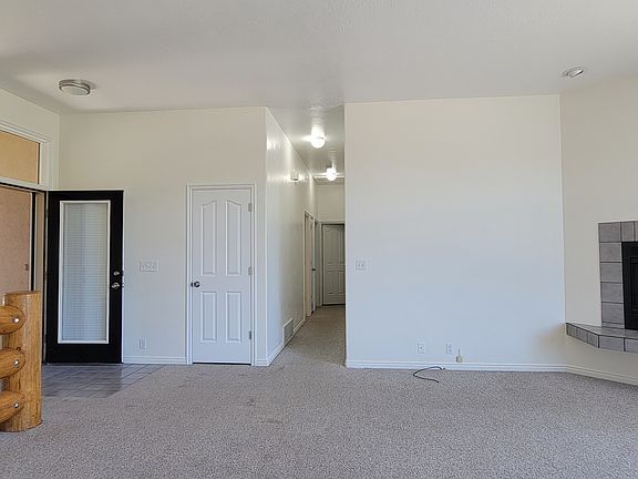 Entry into the living room