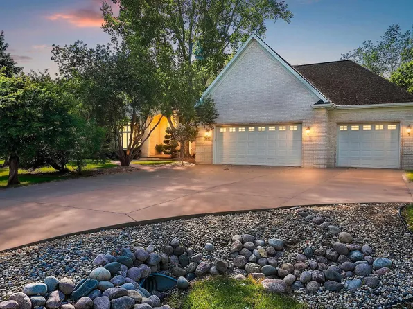 4571 Algonquin Trl, Green Bay, WI 54313