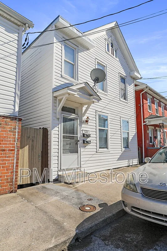 2 bed, 1.0 bath, 1412 sqft, $1,080 — Photo 3