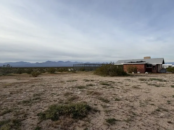 2454 W Catalina Ln, Ridgecrest, CA 93555
