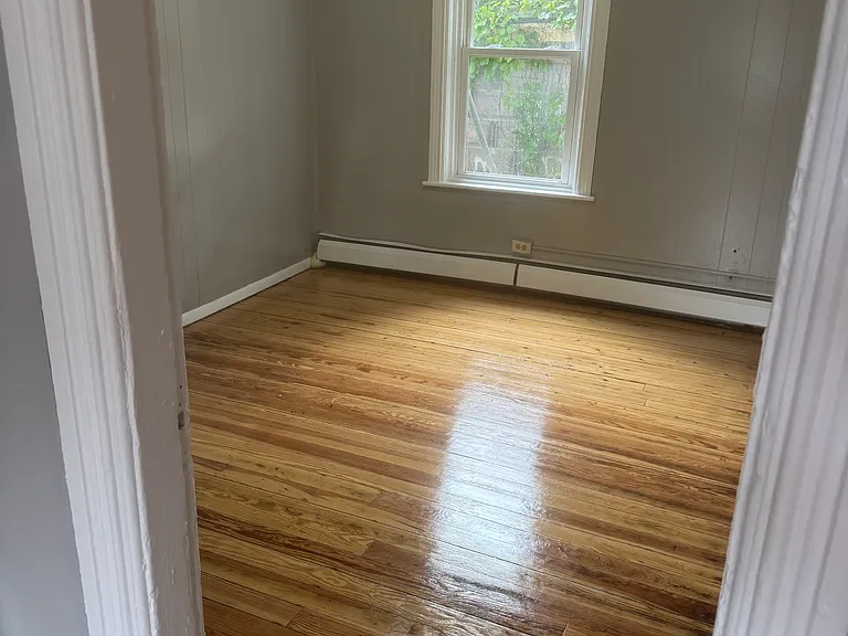 310 Hawkins St #6 — Photo 3