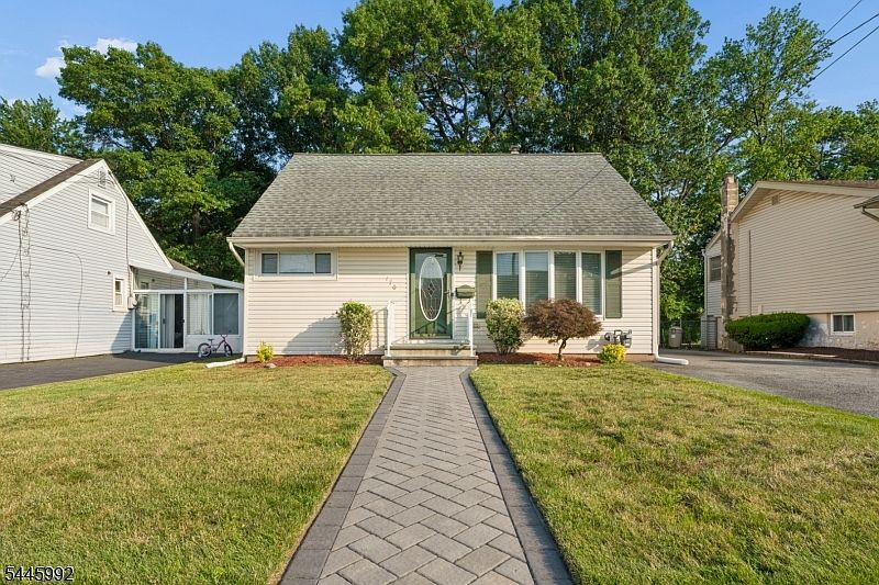 1st image of 170 Colonial Ave