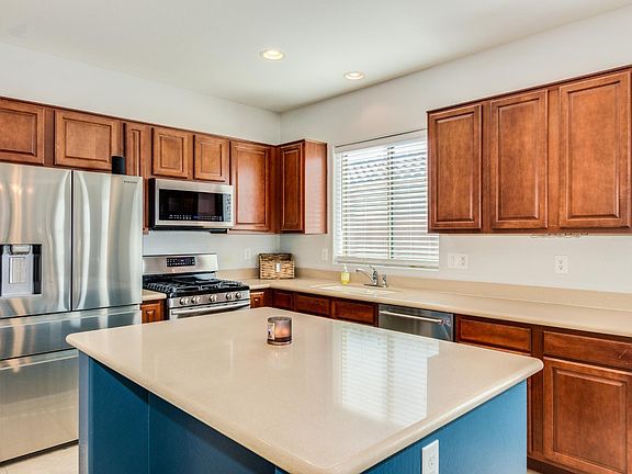 4th image of 34494 N Mirandesa Dr