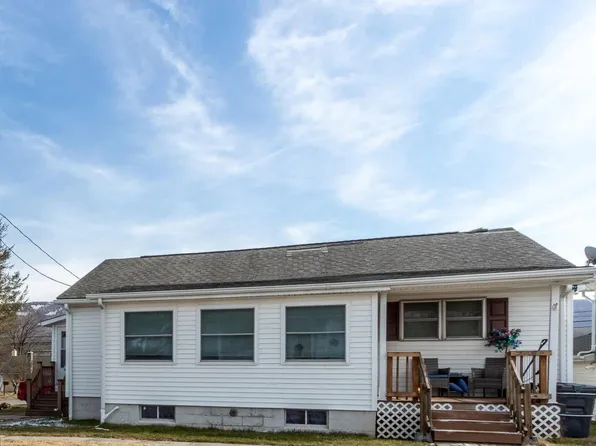 719 N 3rd St, Bellwood, PA 16617