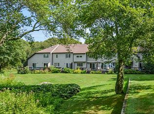39 Landing Ln, North Kingstown, RI 02852