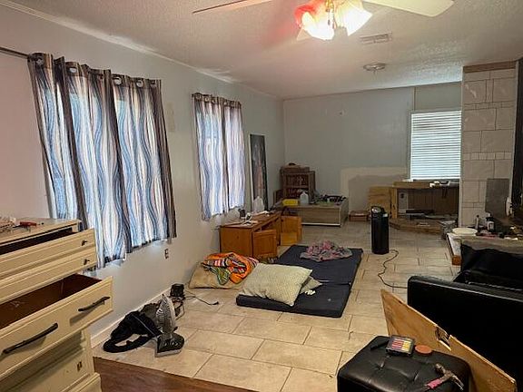 2nd image of 308 Cloverdale Blvd