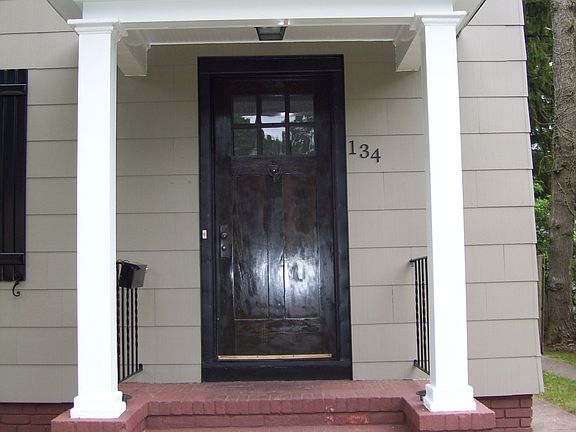 2nd image of 134 Woodlawn St
