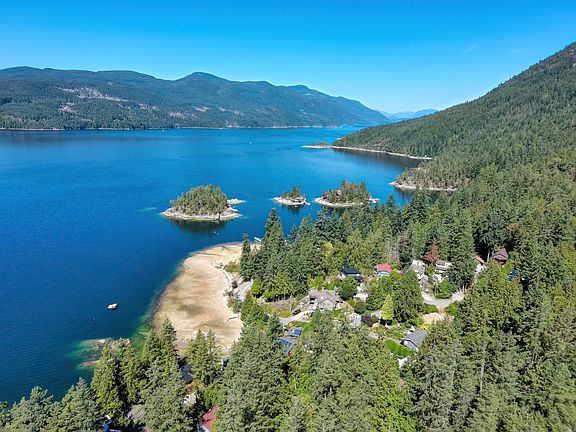 3rd image of LOT 21 Sechelt Inlet Rd