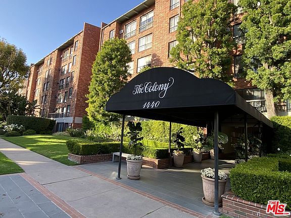 2nd image of 1440 Veteran Ave APT 363