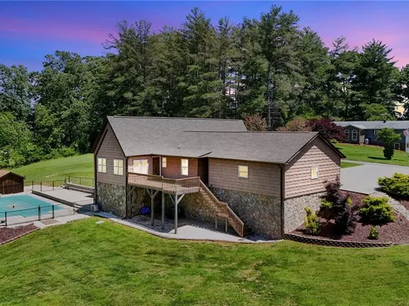4962 Serenity Ln, Granite Falls, NC 28630