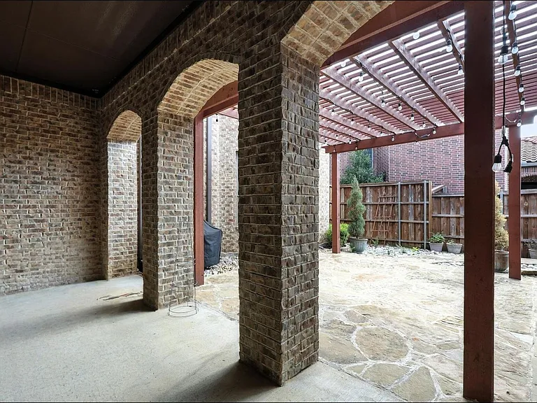 1733 Adalina Dr — Photo 28