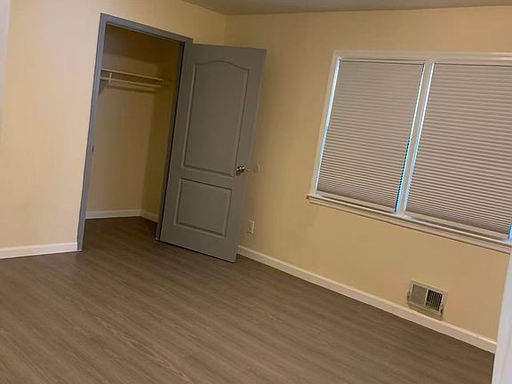 3rd image of 683 Klondike Ave Floor 1
