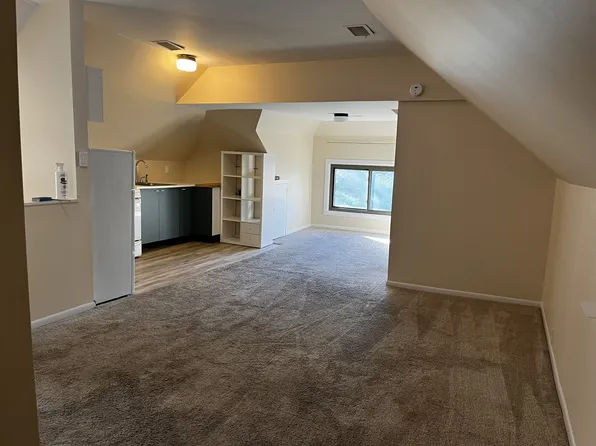 625 Woodruff Place Middle Dr APT 4, Indianapolis, IN 46201