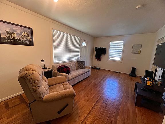 4th image of 1350 & 1352 Meade Ave #1350