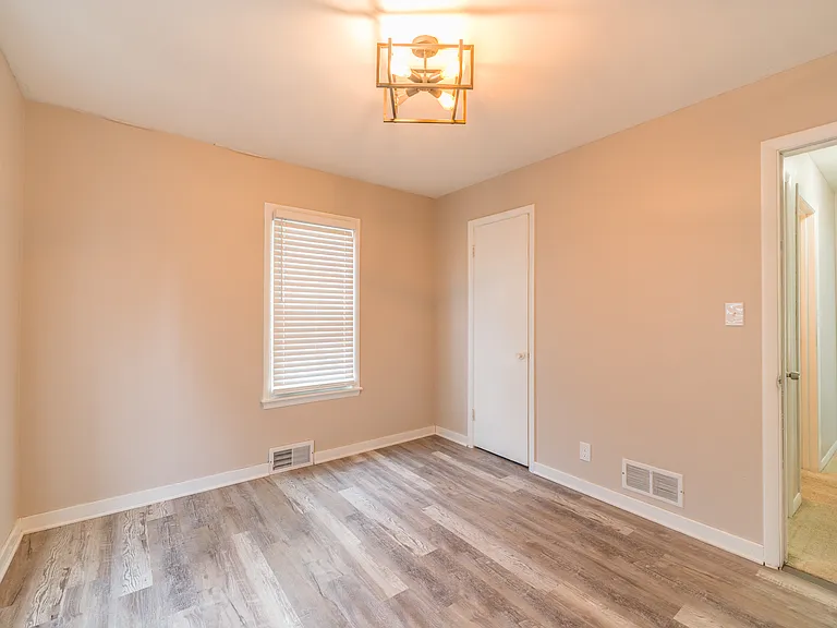 1713 1st Ave NE — Photo 10