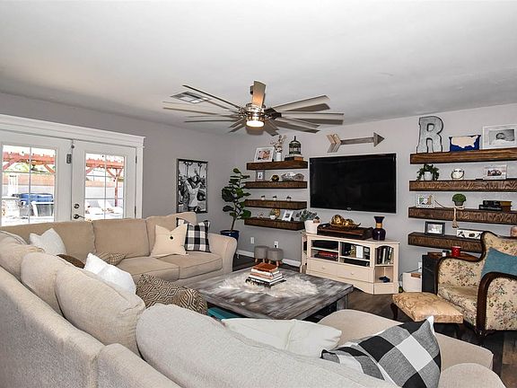 4th image of 11703 E Via Salida
