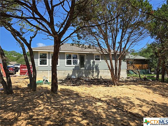 3rd image of 1454 Bonnyview Dr